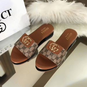 Gluvia Luxe Slides
